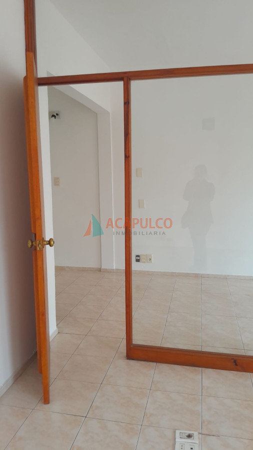 Local Comercial ID.6280 - ALQUILER LOCAL COMERCIAL PUNTA DEL ESTE