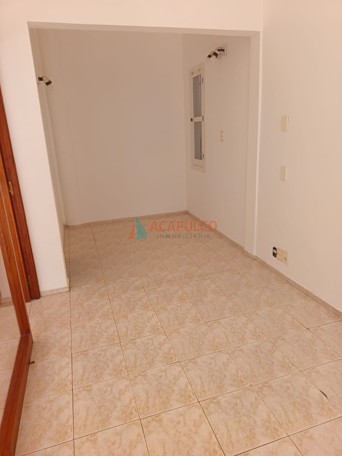 Local Comercial ID.6280 - ALQUILER LOCAL COMERCIAL PUNTA DEL ESTE