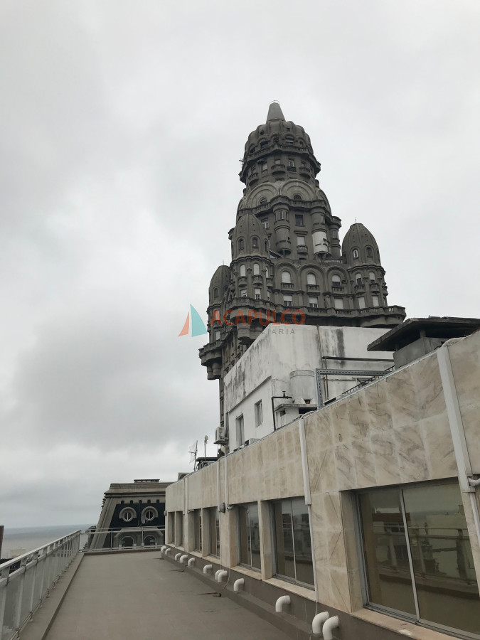 Local Comercial ID.5395 - Amplia oficina en piso alto con hermosas vistas