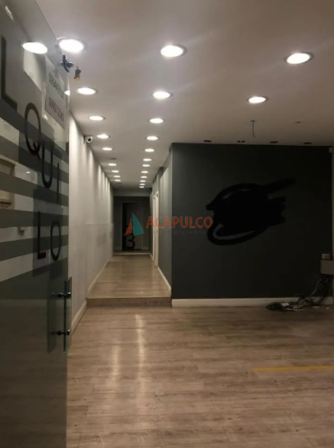 Local Ref.4204 - Se alquila Local anual en Centro Maldonado 