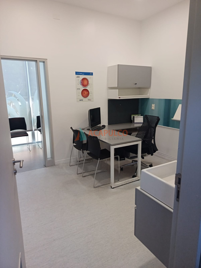 Local Ref.6315 - VENTA Y ALQUILER LOCAL CONSULTORIOS OFICINAS CLÍNICA EN EN PUNTA DEL ESTE 