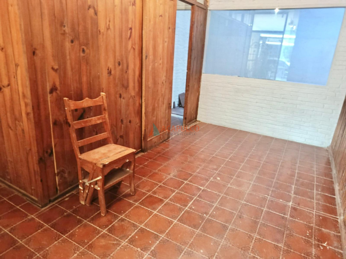 Local Comercial ID.6450 - ALQUILER ANUAL LOCAL CERCA DEL PUERTO!!