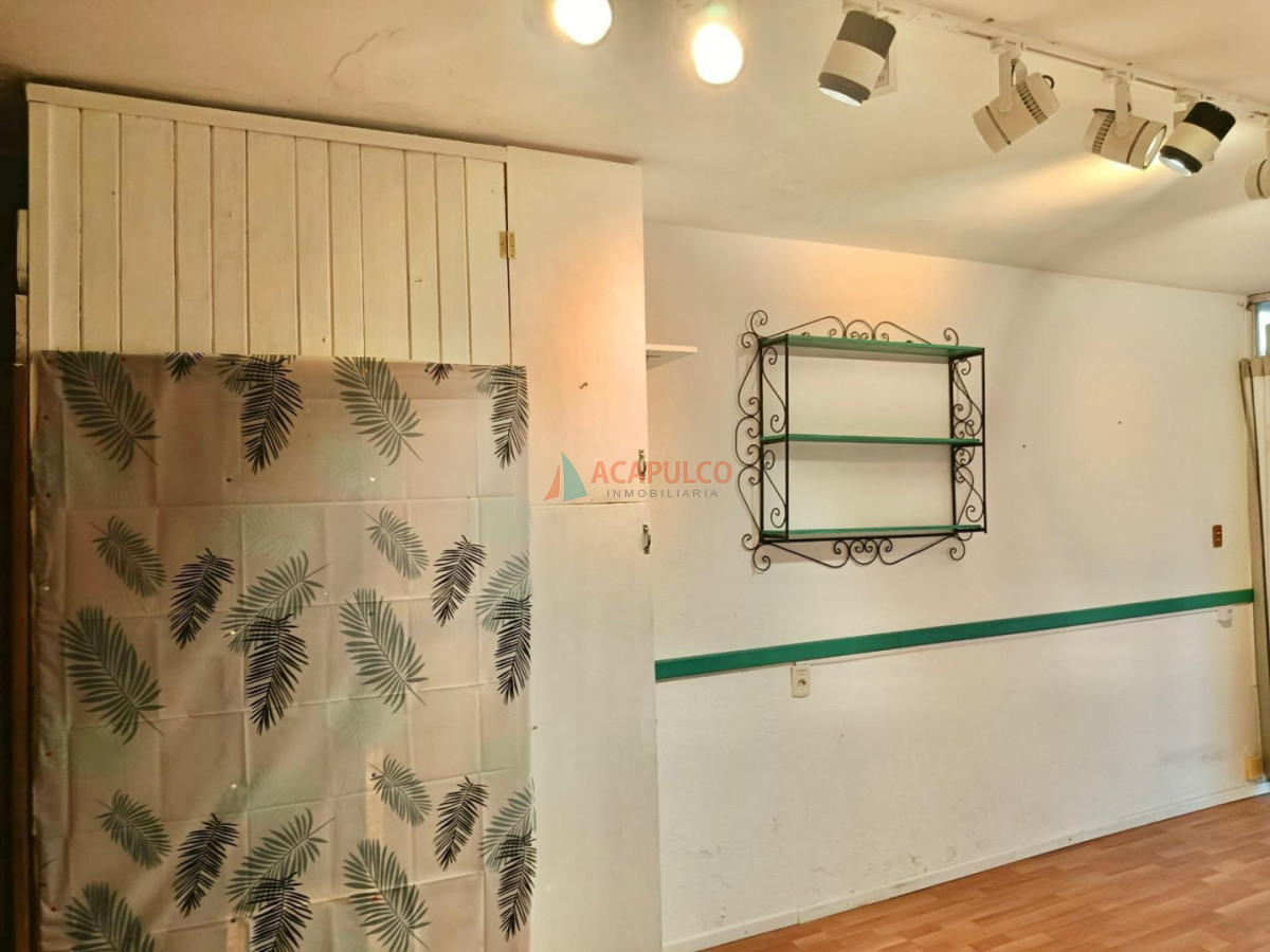 Local Comercial ID.6450 - ALQUILER ANUAL LOCAL CERCA DEL PUERTO!!