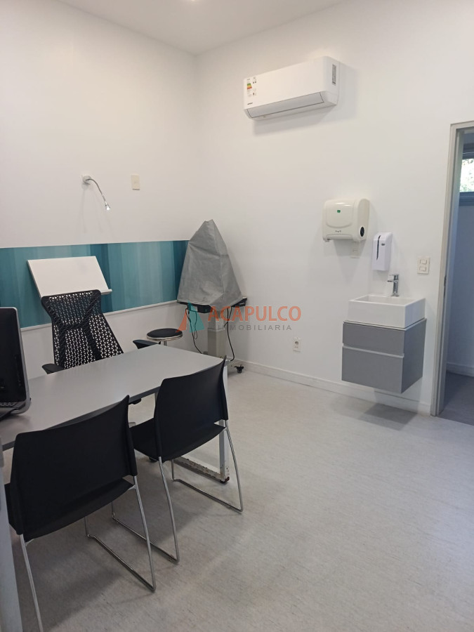 Local Ref.6315 - VENTA Y ALQUILER LOCAL CONSULTORIOS OFICINAS CLÍNICA EN EN PUNTA DEL ESTE 
