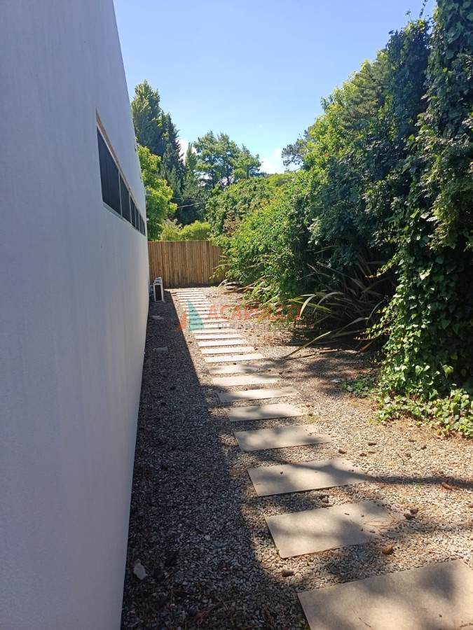 Local Ref.6315 - VENTA Y ALQUILER LOCAL CONSULTORIOS OFICINAS CLÍNICA EN EN PUNTA DEL ESTE 