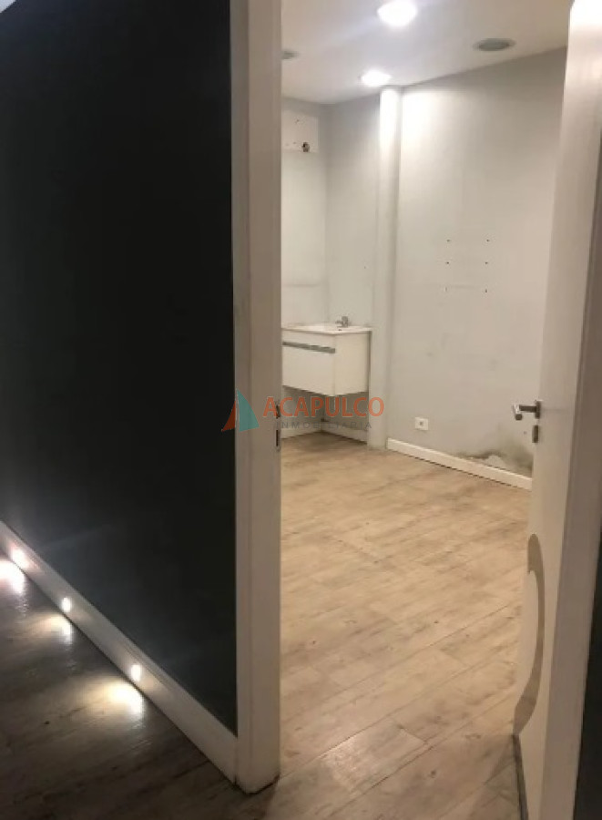 Local Ref.4204 - Se alquila Local anual en Centro Maldonado 