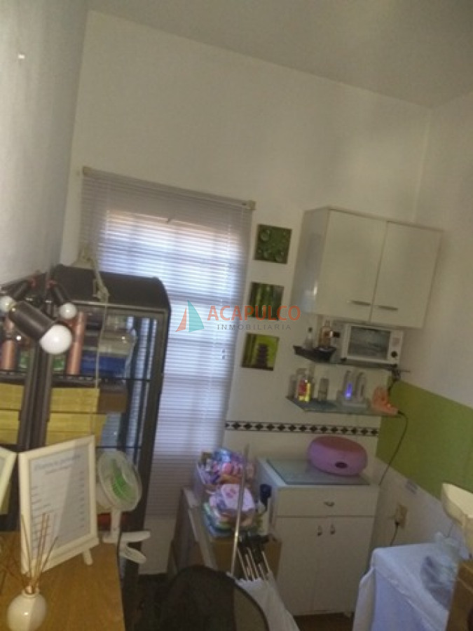 Local Comercial ID.5462 - Venta Local Comercial sobre Avenida en Parque Batlle