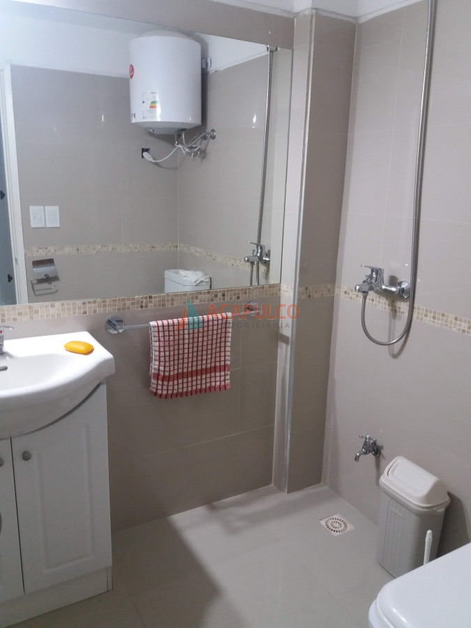 Local Comercial ID.3332 - LOCAL PARADA 2 DE BRAVA SOBRE AVENIDA 