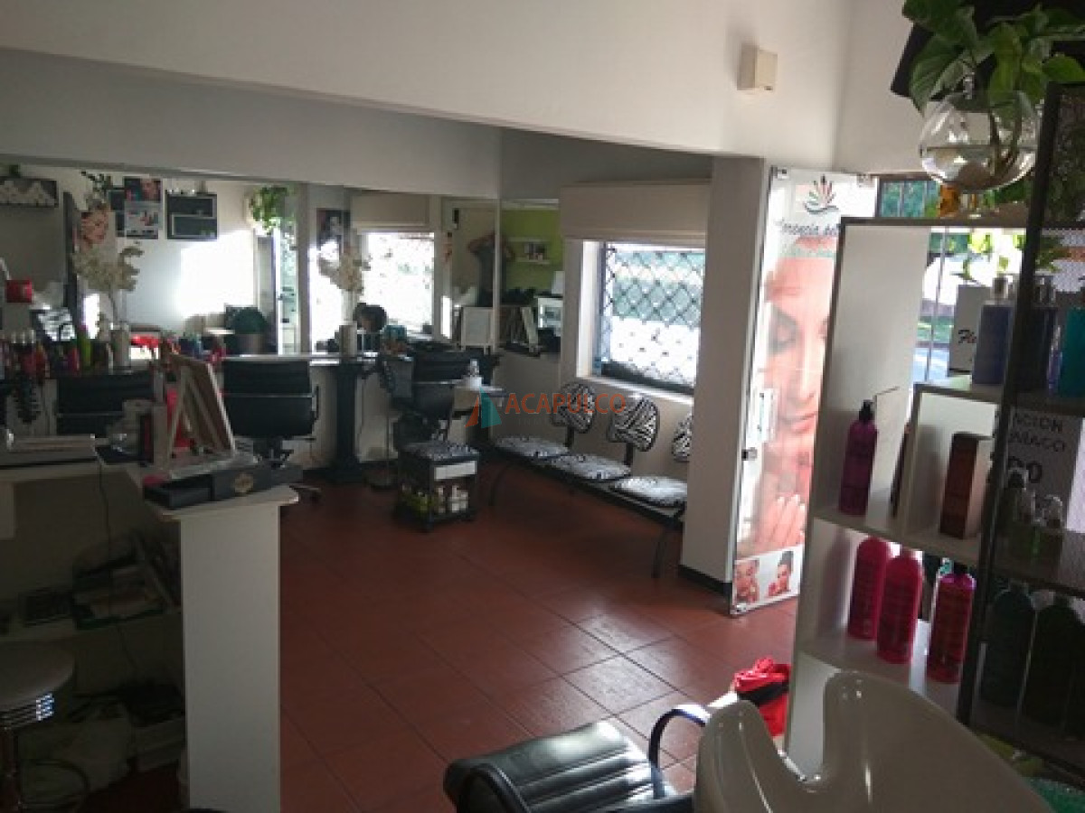Local Comercial ID.5462 - Venta Local Comercial sobre Avenida en Parque Batlle