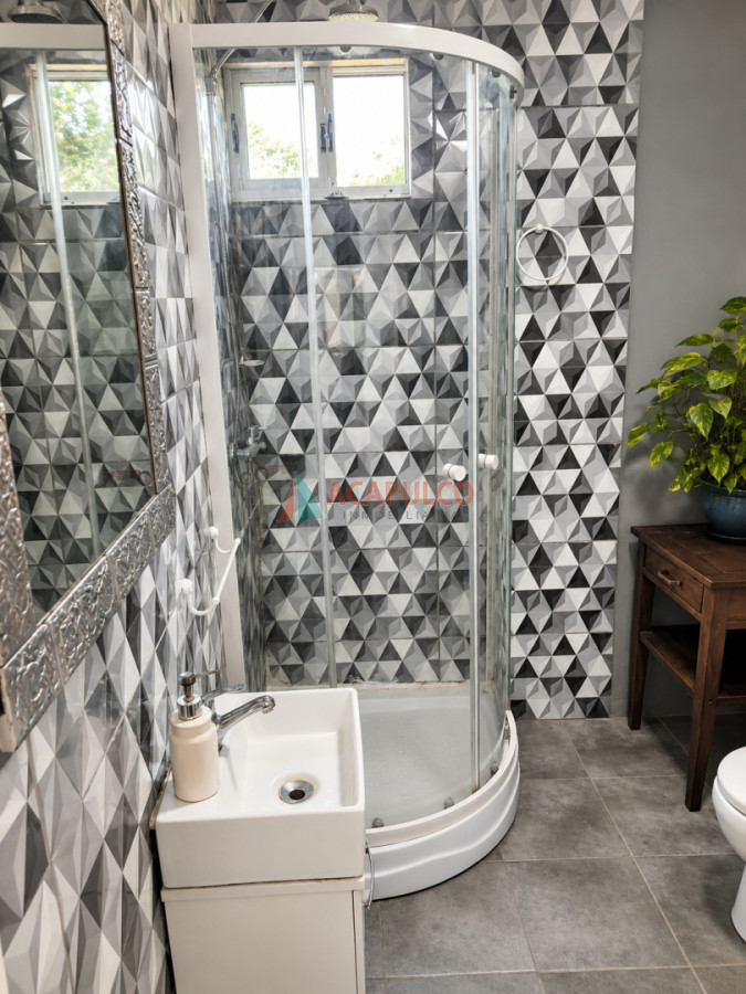 Apartamento ID.6523 - TERRENO CON MEJORAS Y RENTA