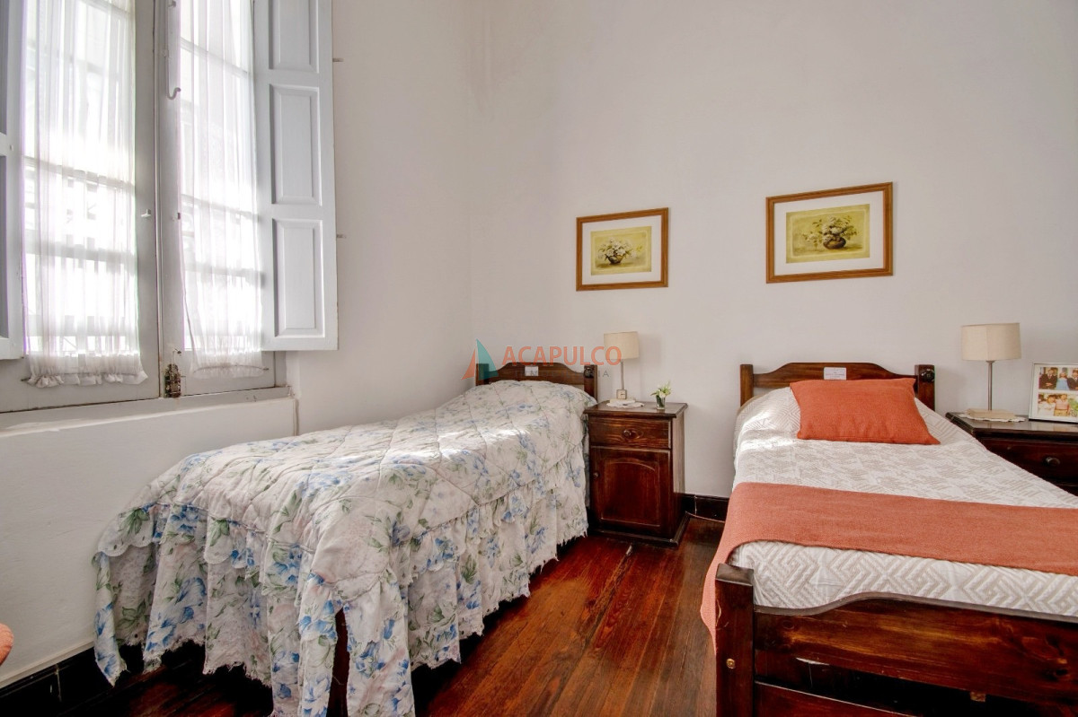 Terreno ID.6221 - Venta Terreno en el centro de Montevideo, se vende con Renta ideal inversion 