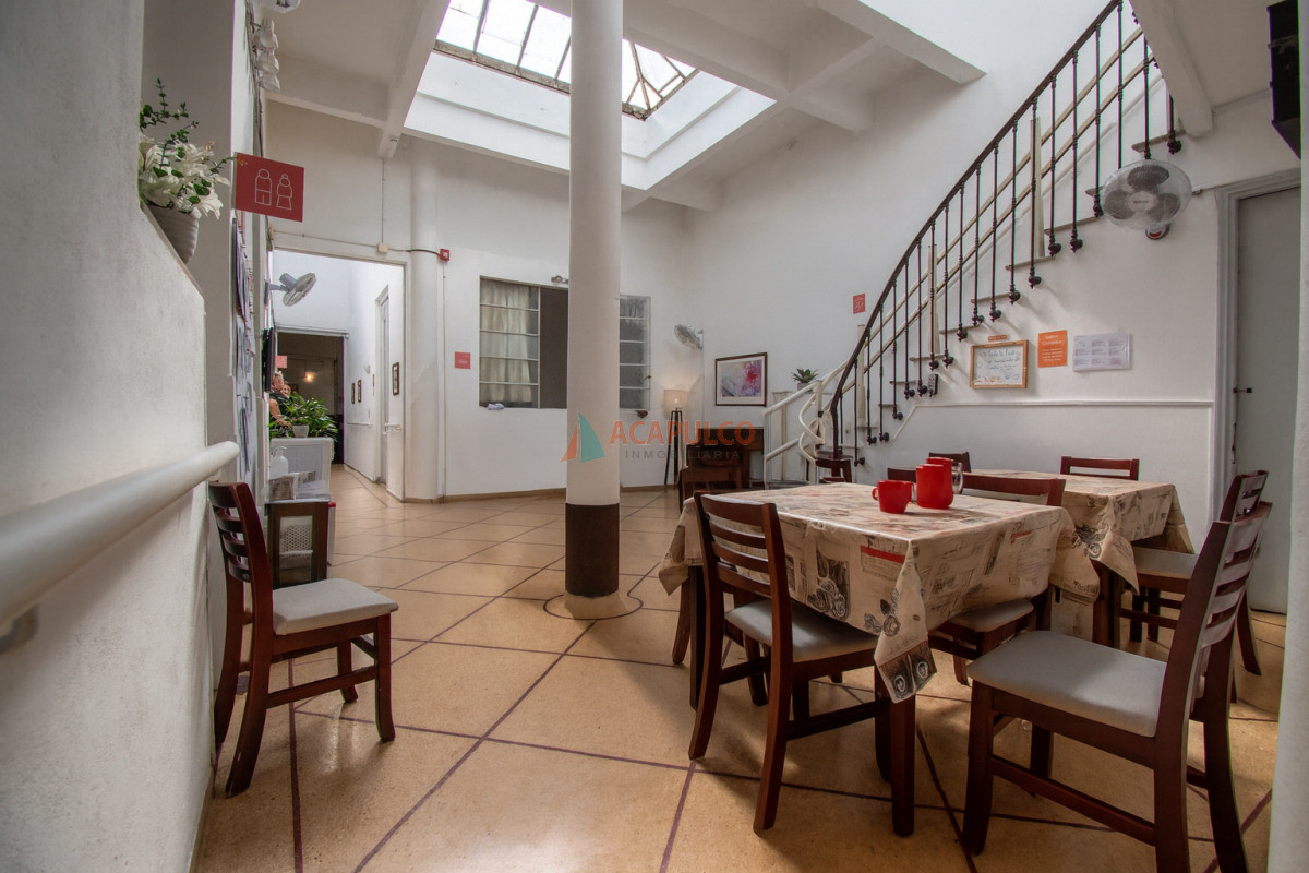 Terreno ID.6221 - Venta Terreno en el centro de Montevideo, se vende con Renta ideal inversion 