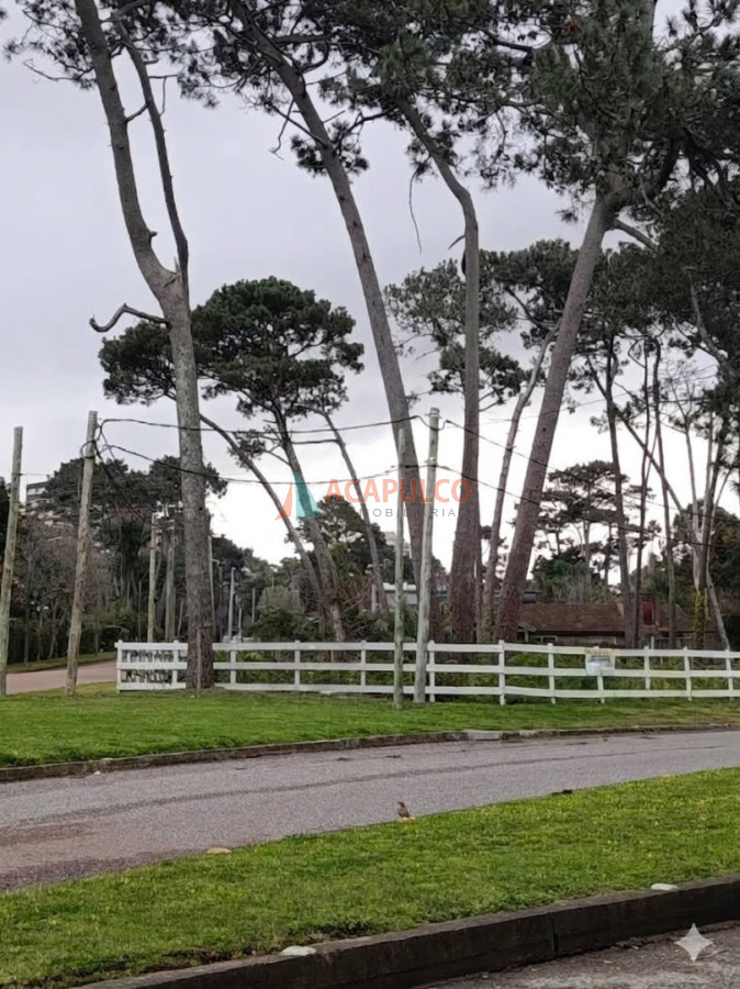 Terreno ID.6513 - TERRENO EN PLAYA MANSA PARA EDIFICIO
