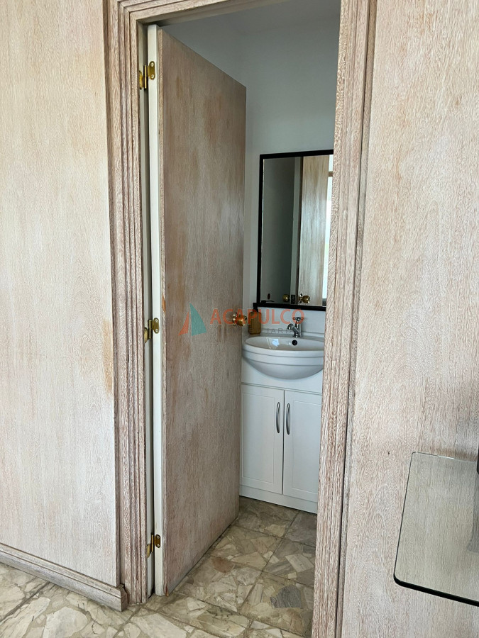 Apartamento Ref.4730/Espléndido-semipiso-4-dorm.-y-servicio-frente-al-mar-en-la-Mansa---Tequendama - Espléndido semipiso 4 dorm. y servicio frente al mar en la Mansa - Tequendama