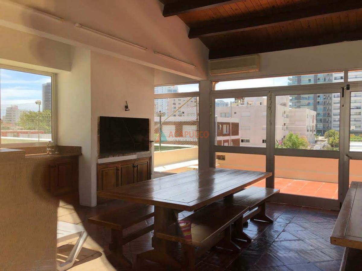 Apartamento Ref.1207/css/responsive/css/custom/img/favicon.png - Apartamento en Punta del Este, Brava