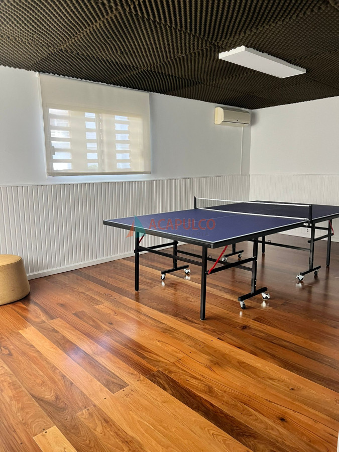 Apartamento Ref.4730/Espléndido-semipiso-4-dorm.-y-servicio-frente-al-mar-en-la-Mansa---Tequendama - Espléndido semipiso 4 dorm. y servicio frente al mar en la Mansa - Tequendama