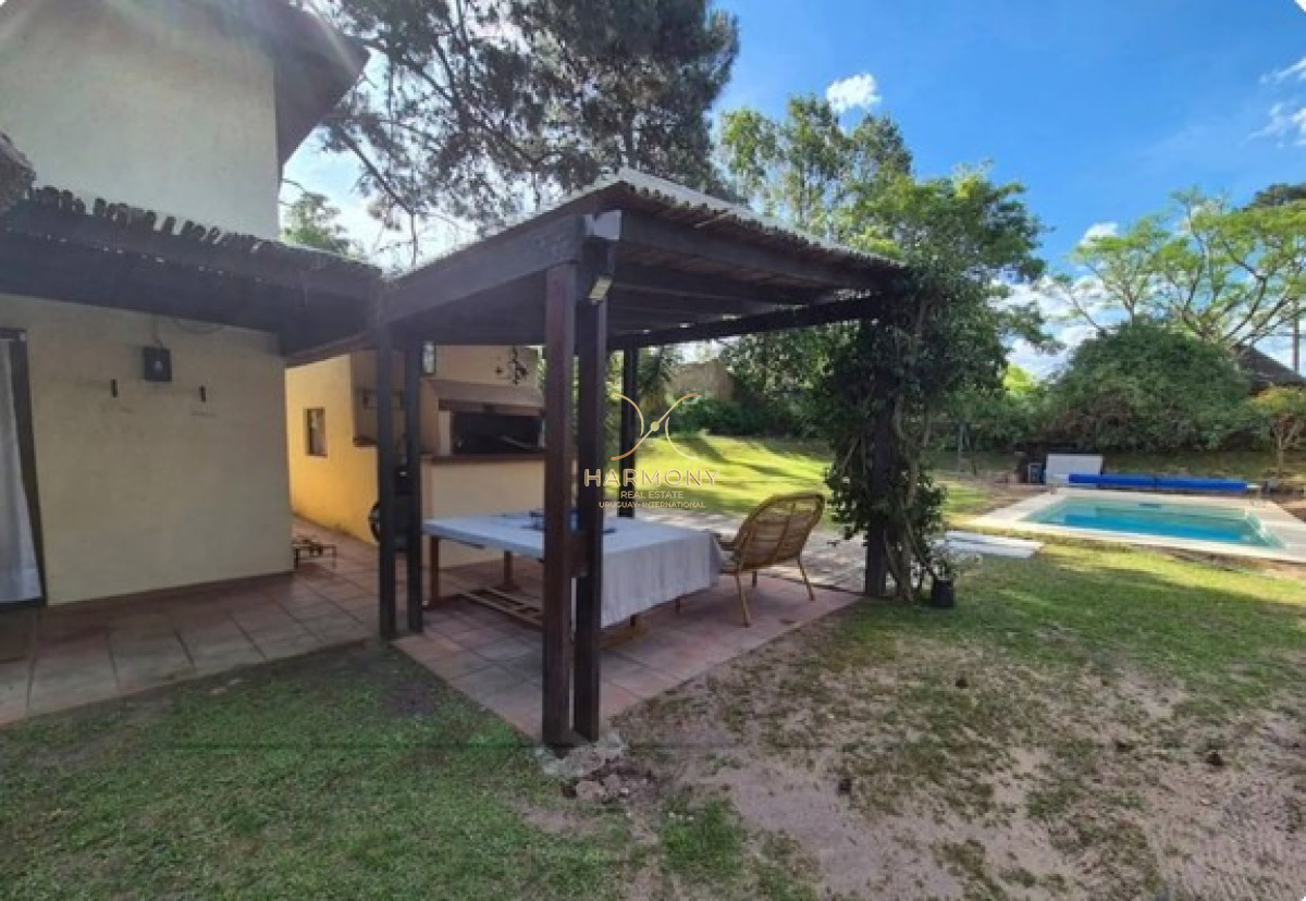 Casa ID.24 - Alquiler de Verano, 3 dormitorios, piscina climatizada, Pinares, Punta del Este