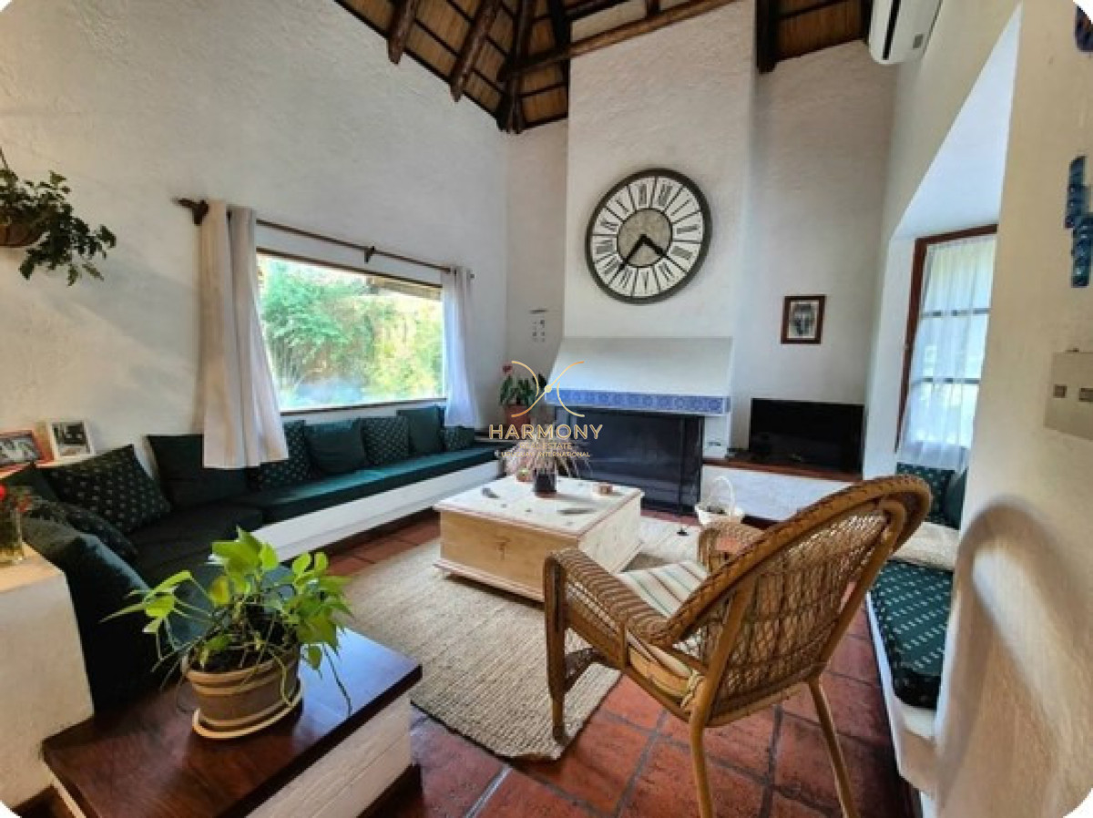 Casa ID.24 - Alquiler de Verano, 3 dormitorios, piscina climatizada, Pinares, Punta del Este