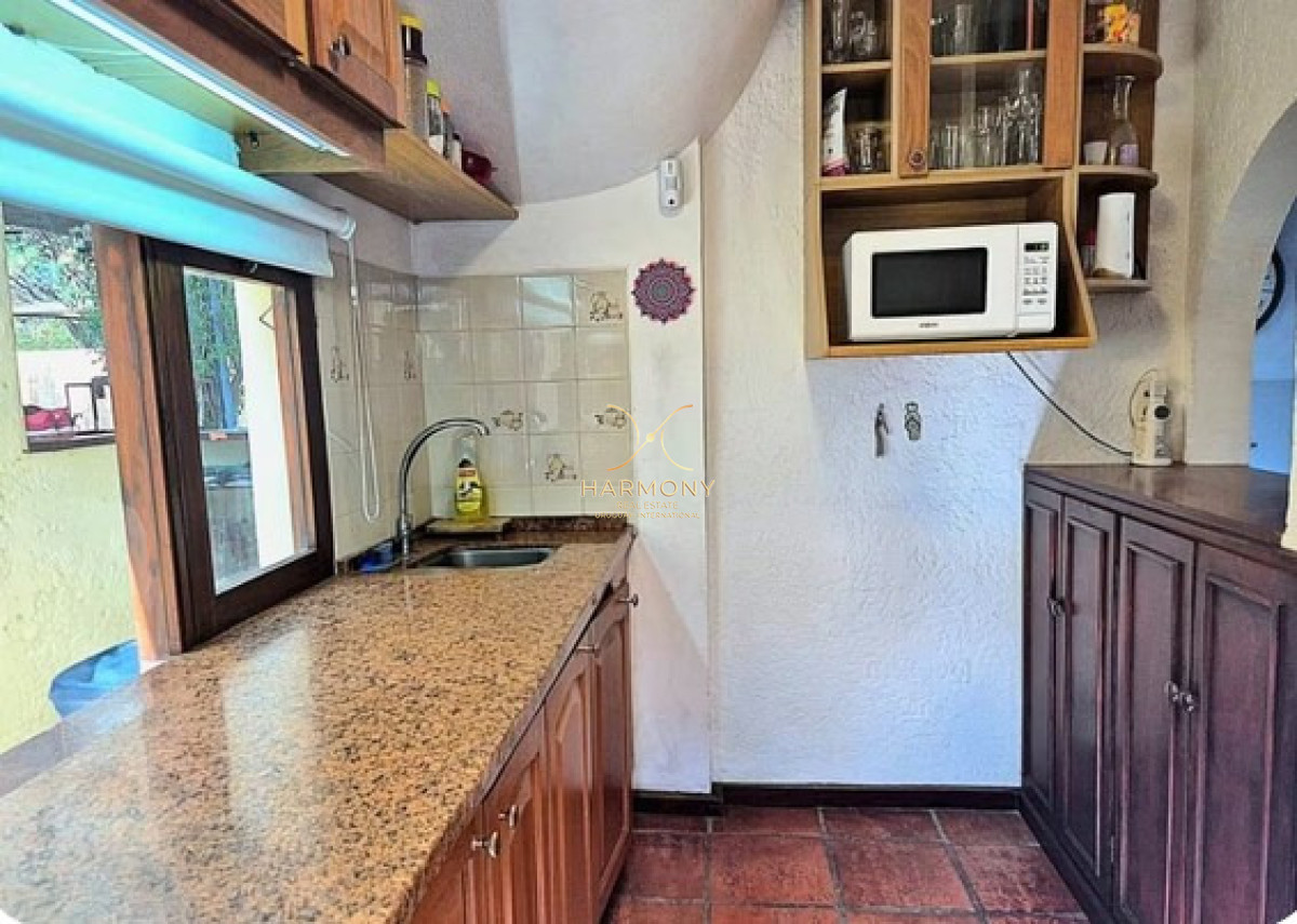 Casa ID.24 - Alquiler de Verano, 3 dormitorios, piscina climatizada, Pinares, Punta del Este