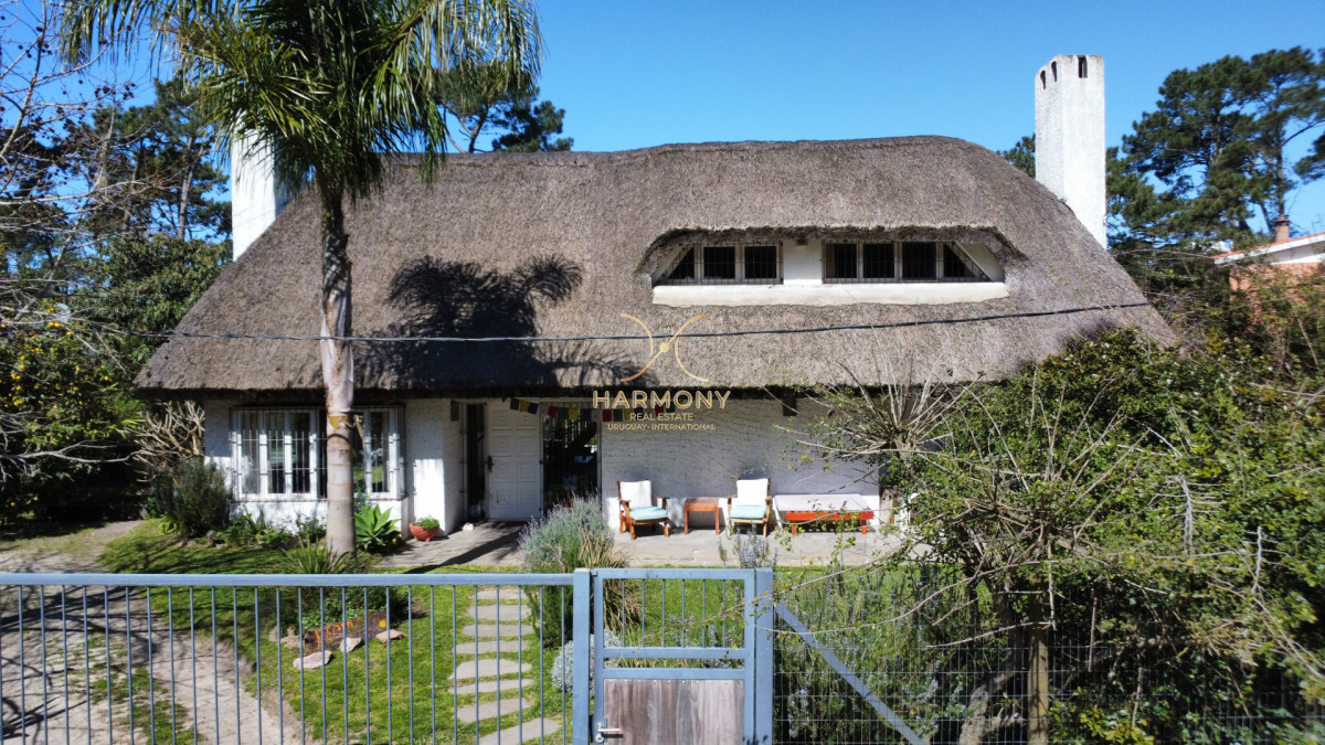 Casa ID.23 - Alquiler de verano, 3 dormitorios, piscina climatizada, Punta del Este
