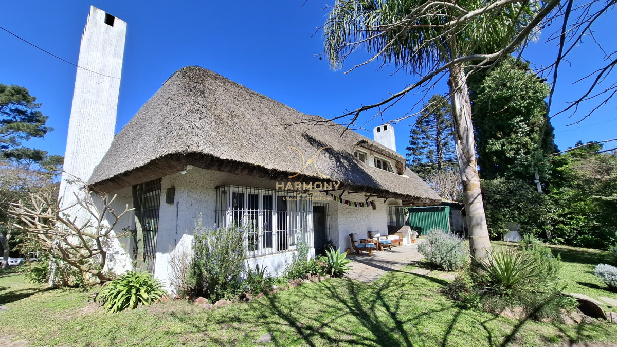 Casa ID.23 - Alquiler de verano, 3 dormitorios, piscina climatizada, Punta del Este