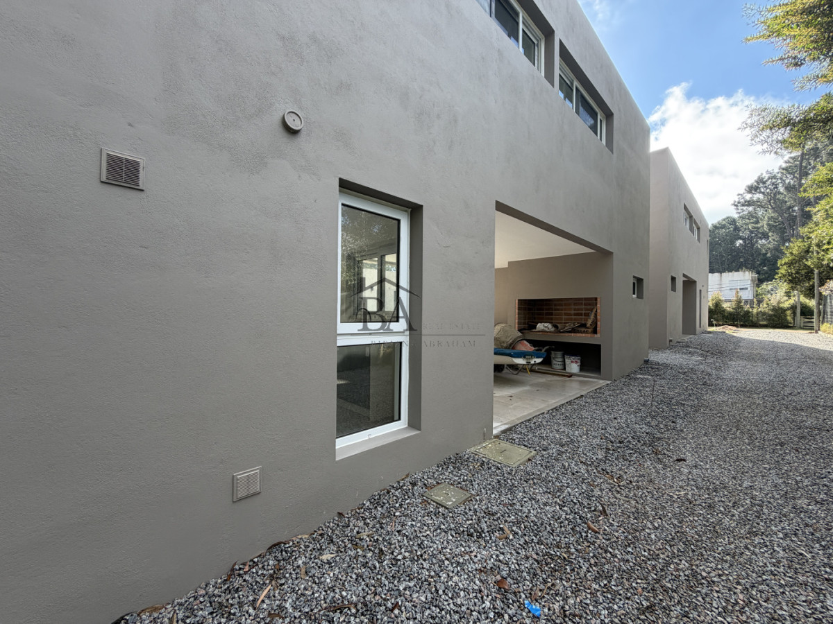 Casa ID.173 - Alquiler anual a estrenar 3 dormitorios Burnett