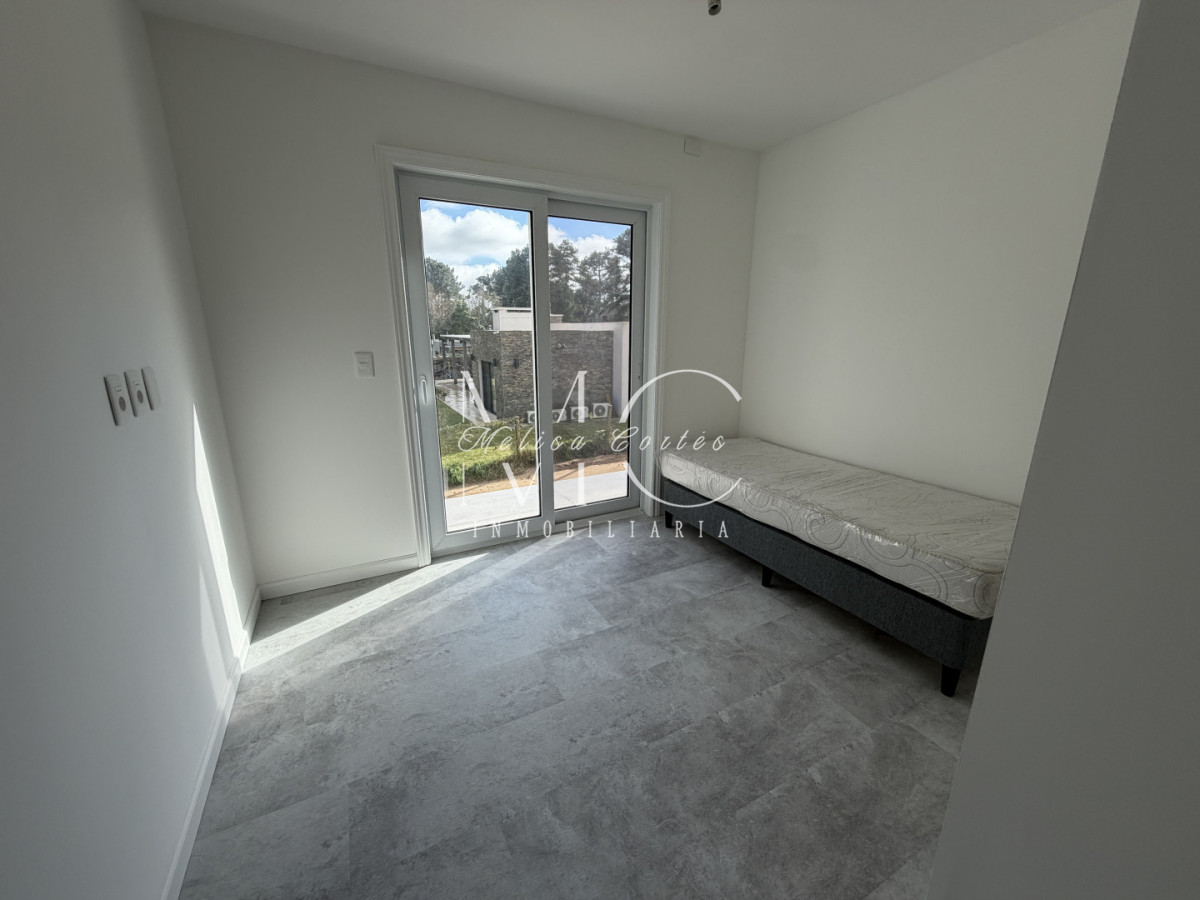 Casa ID.641 - Alquiler anual , a estrenar 3 dormitorios , 2 baños 
