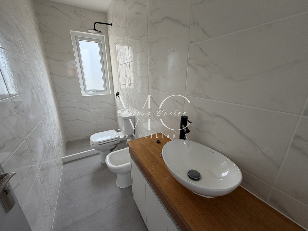 Casa ID.641 - Alquiler anual , a estrenar 3 dormitorios , 2 baños 