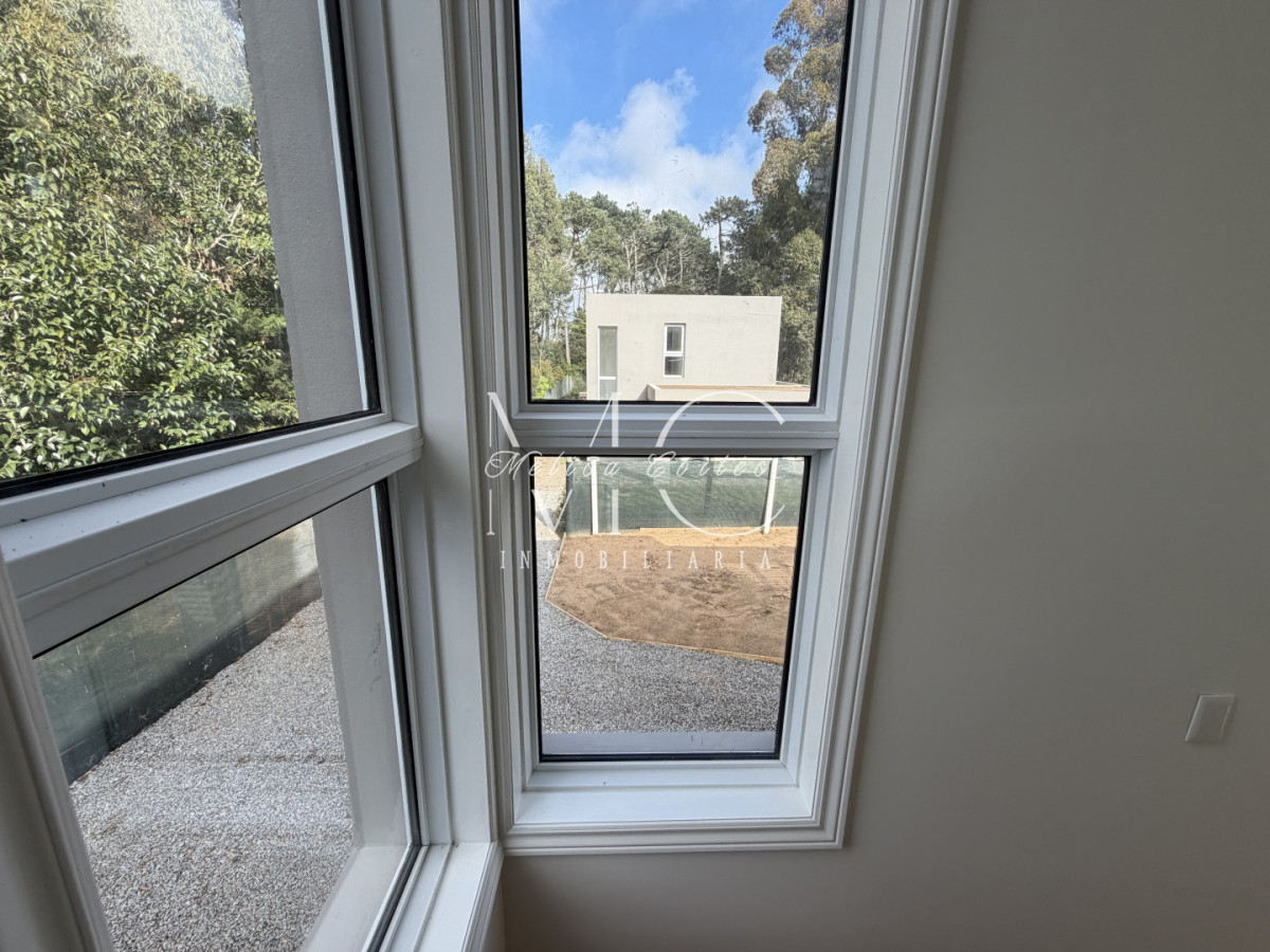 Casa ID.641 - Alquiler anual , a estrenar 3 dormitorios , 2 baños 
