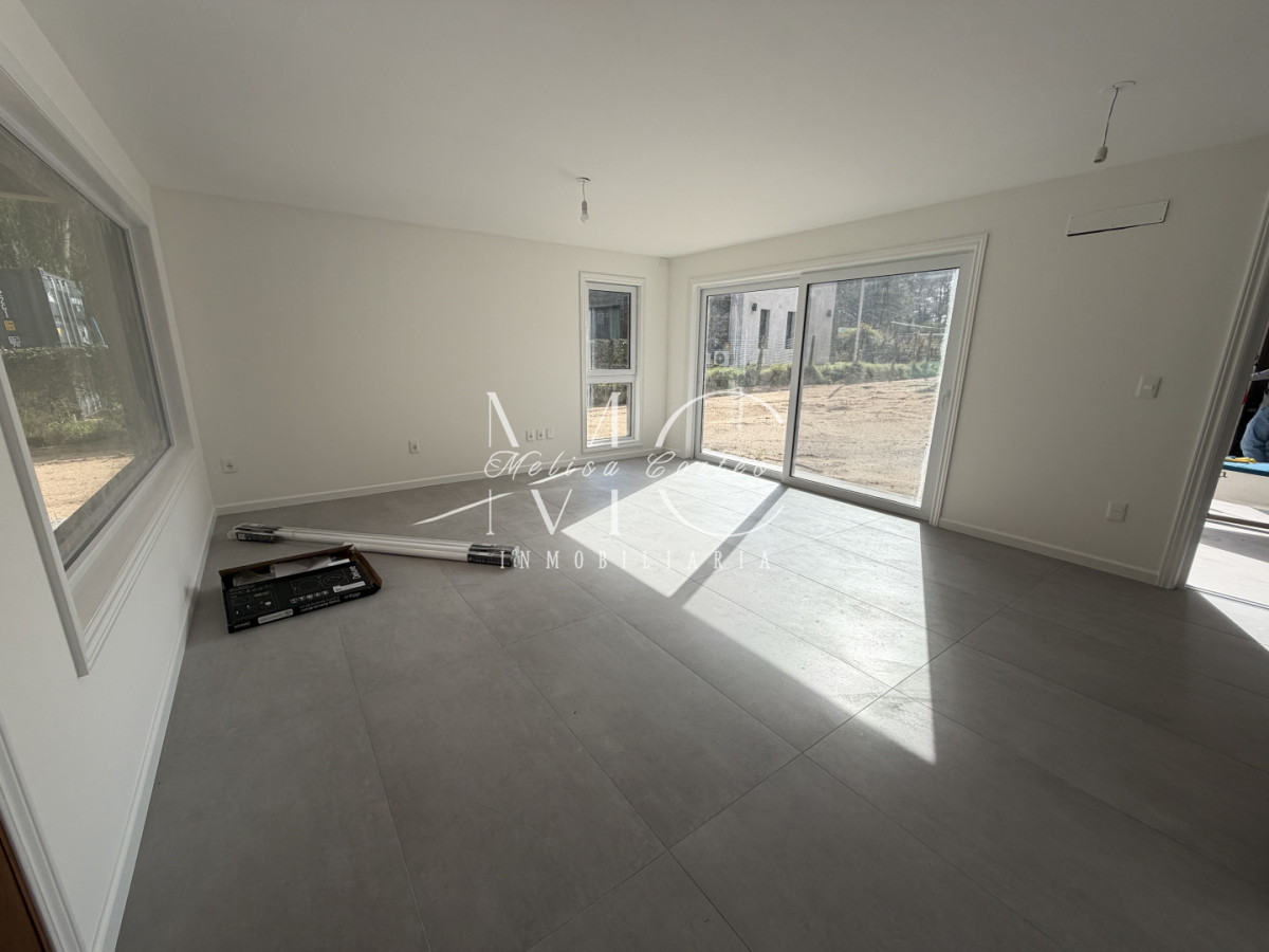 Casa ID.641 - Alquiler anual , a estrenar 3 dormitorios , 2 baños 