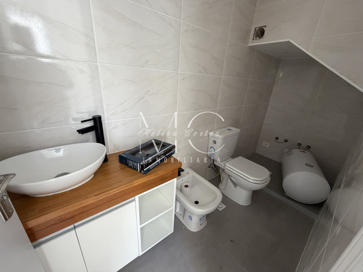 Casa ID.641 - Alquiler anual , a estrenar 3 dormitorios , 2 baños 