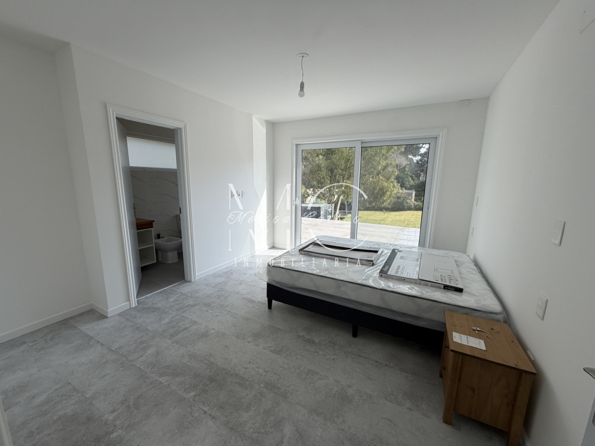 Casa ID.641 - Alquiler anual , a estrenar 3 dormitorios , 2 baños 