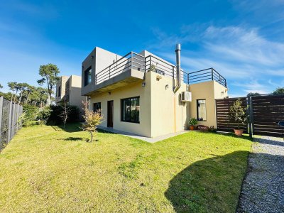 Casa en venta en Burnett