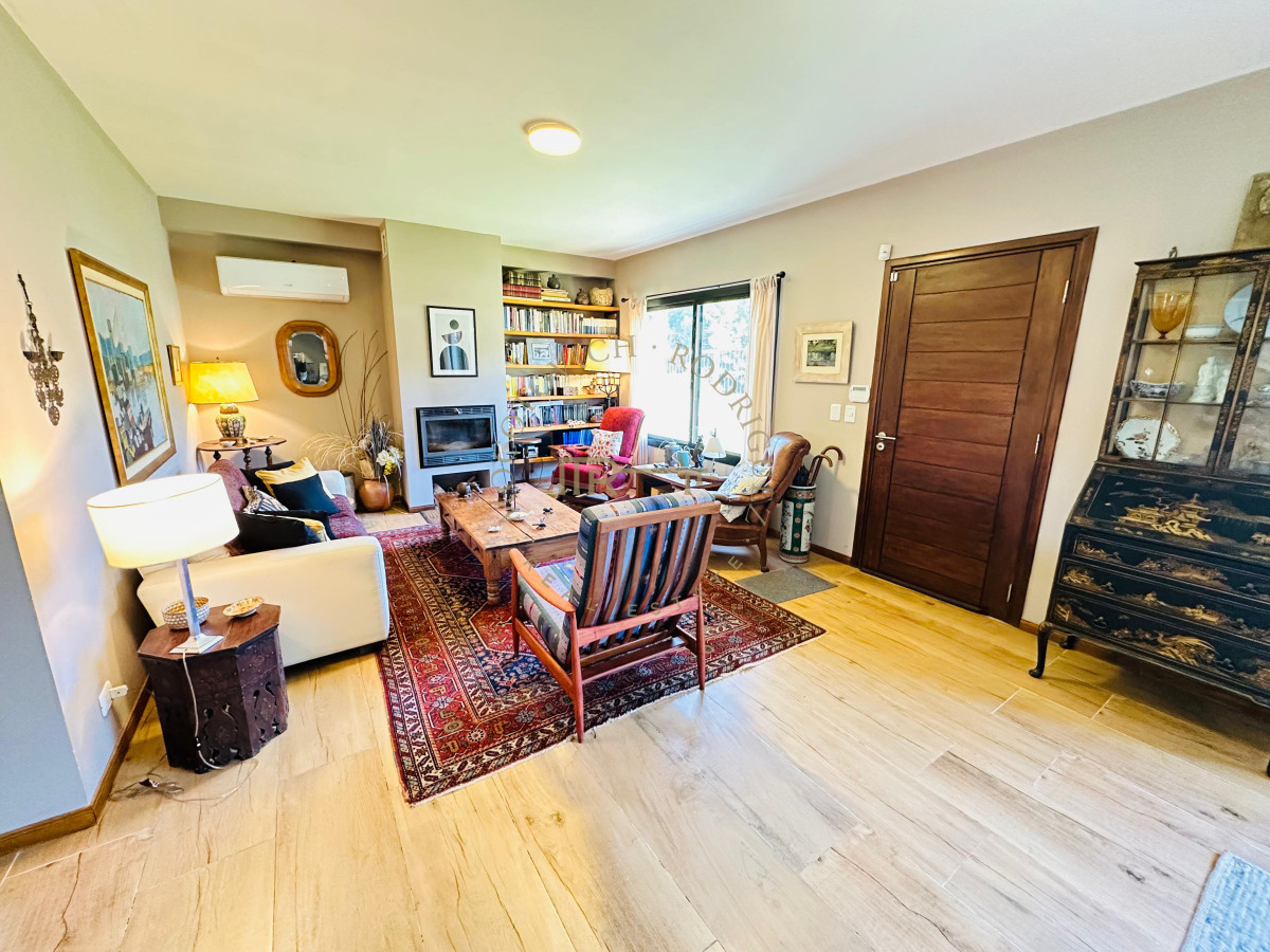 Casa ID.3585 - Casa en venta en Burnett