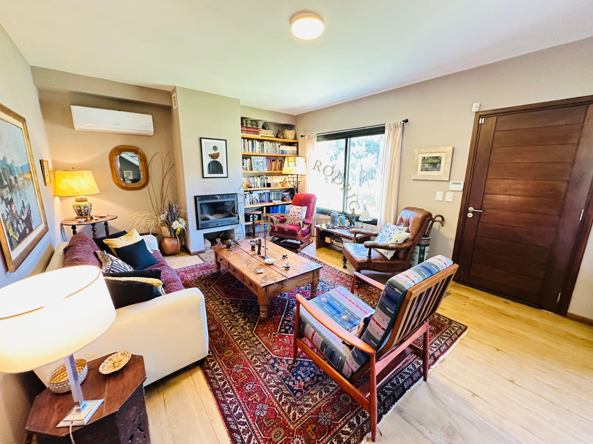 Casa ID.3585 - Casa en venta en Burnett