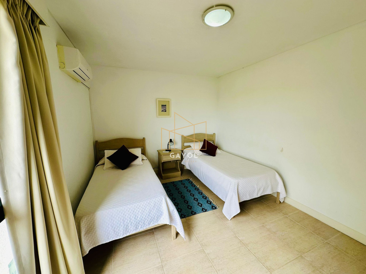 Apartamento ID.575 - Alquiler y venta tres dormitorios en rincón del indio
