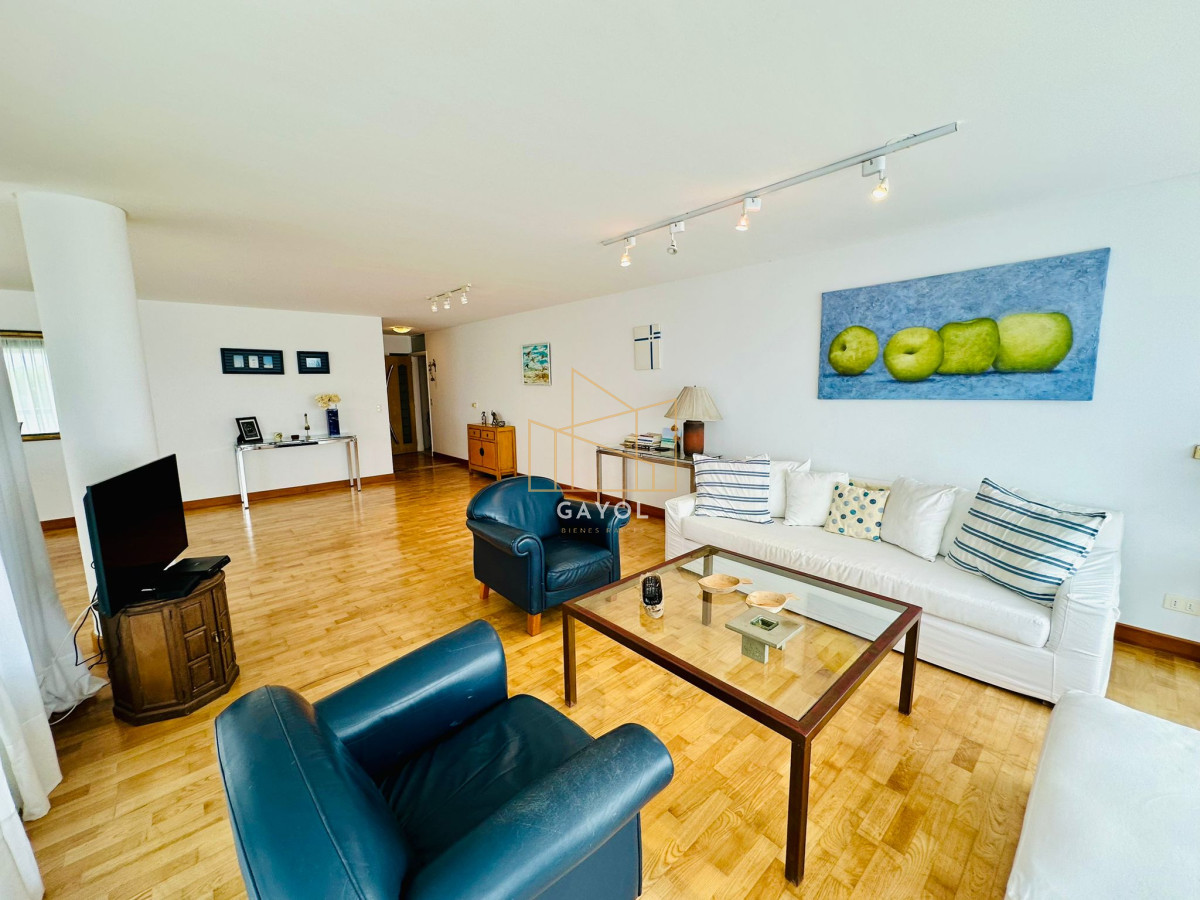 Apartamento ID.575 - Alquiler y venta tres dormitorios en rincón del indio