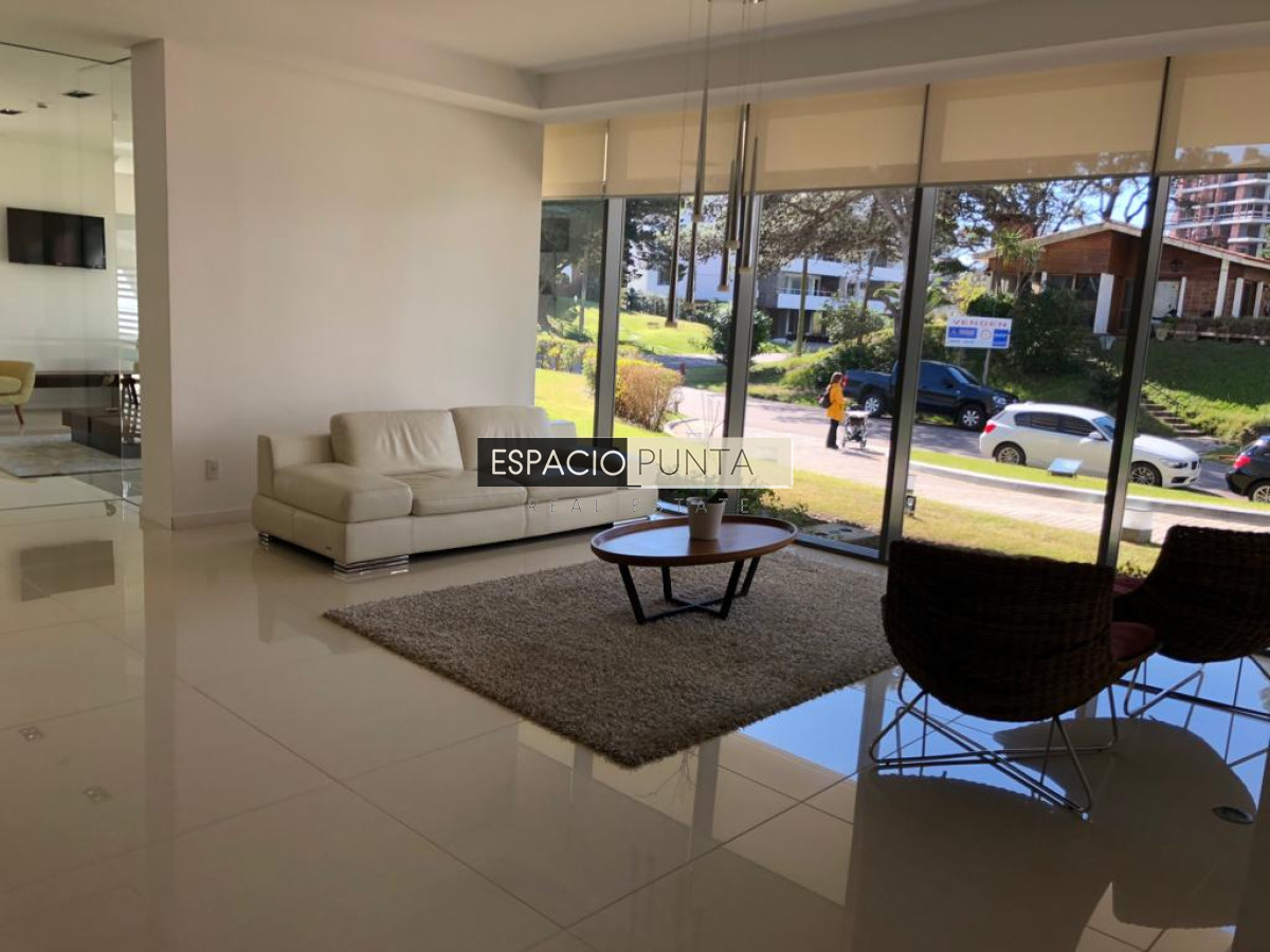 Apartamento ID.110 - Departamento en alquiler en playa brava