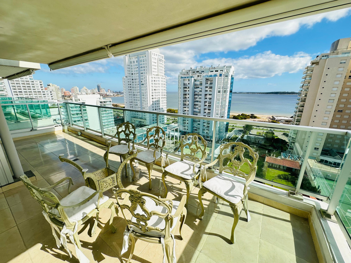 Apartamento Ref.1112 - Apartamento de 3 dormitorios en venta, Mansa 