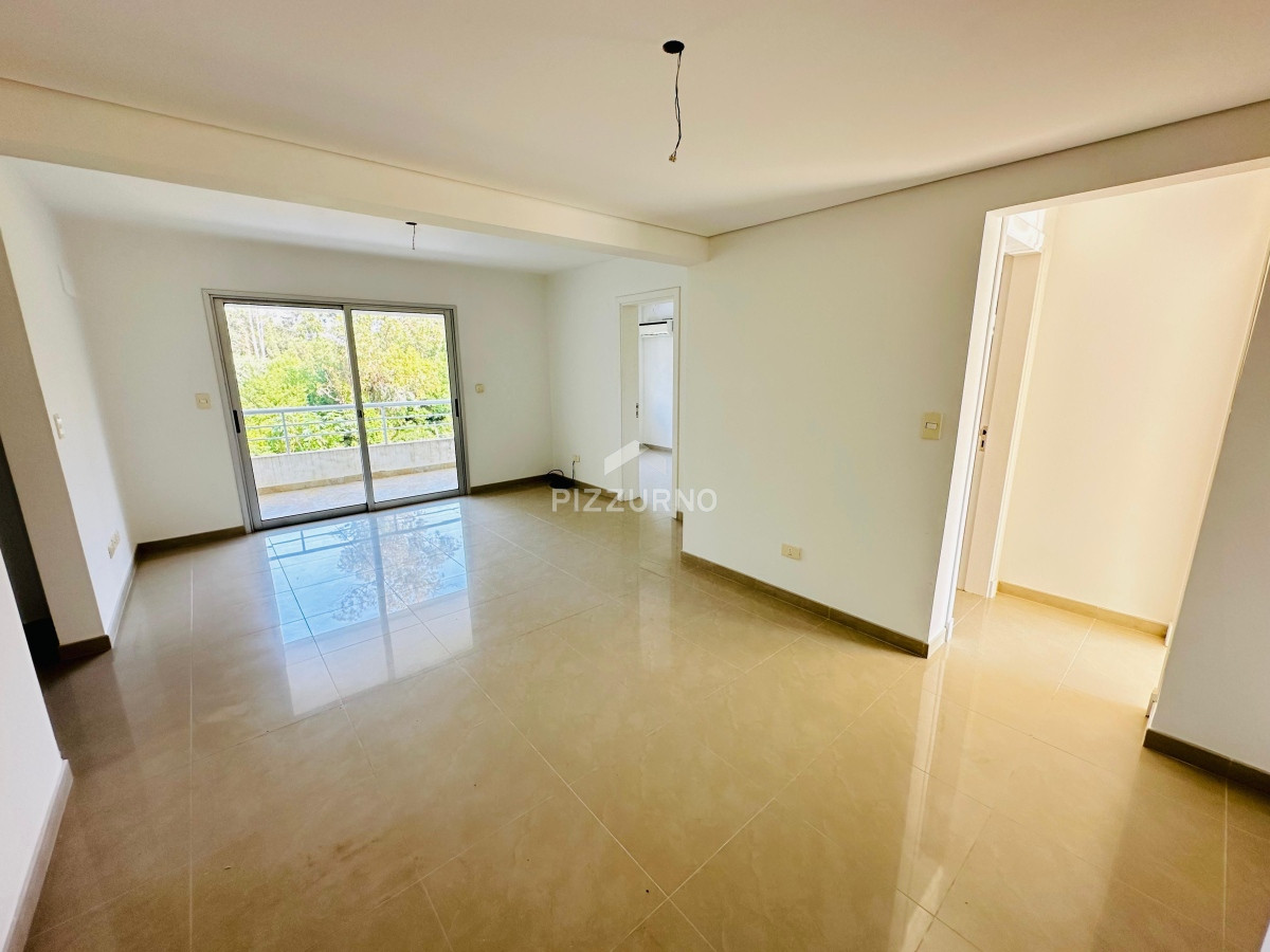 Apartamento Ref.986 - Apartamento en venta 2 dormitorios, Altos del Golf, Playa Brava!