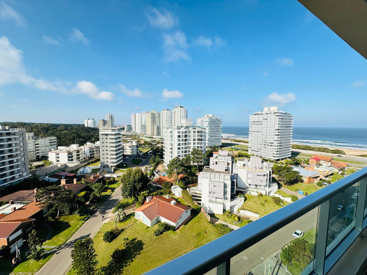 Apartamento Ref.132 - Departamento en alquiler en edificio con servicios.