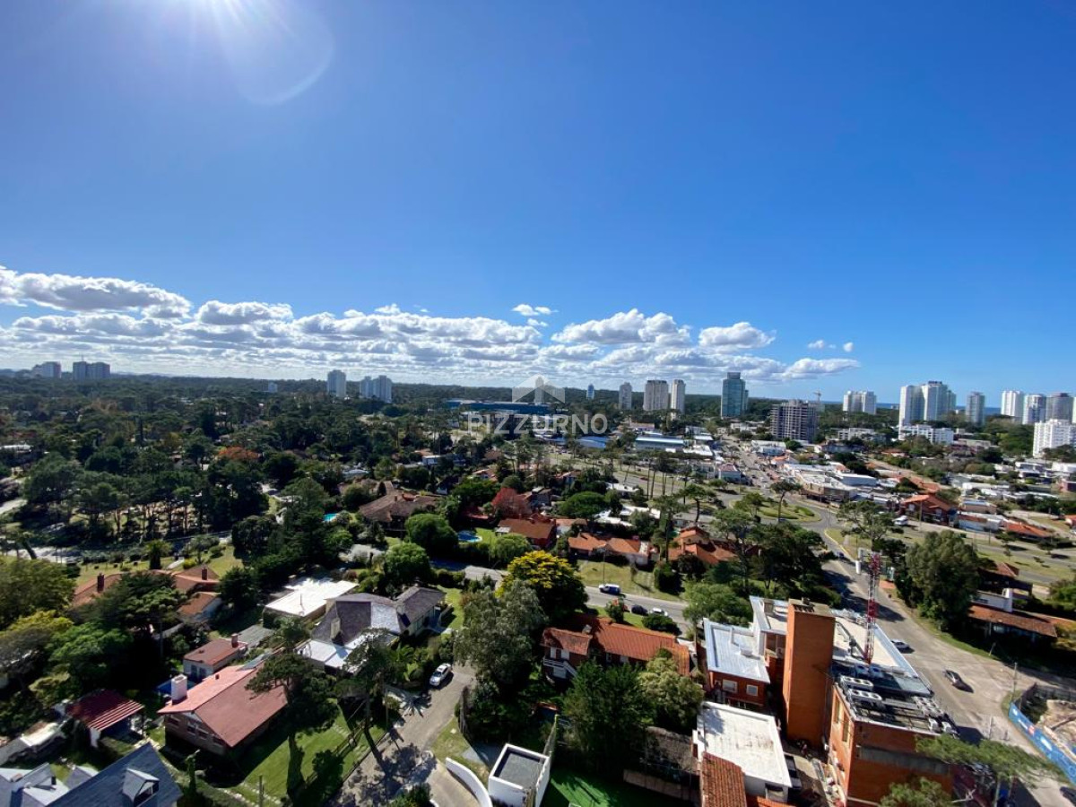 Apartamento Ref.99 - Torre de categoria con la  mejor vista de playa mansa 