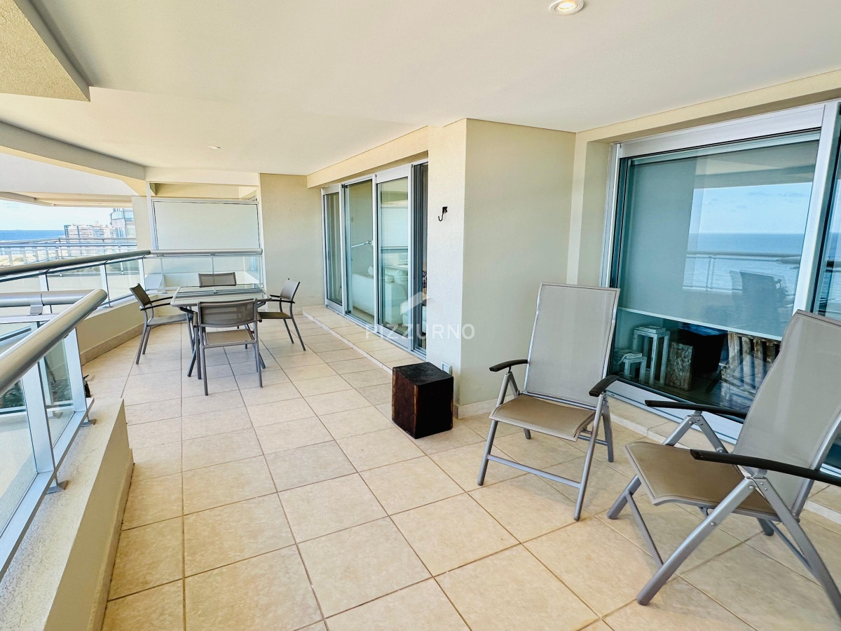 Apartamento Ref.915 - Departamento primera fila brava, tres dormitorios en suite