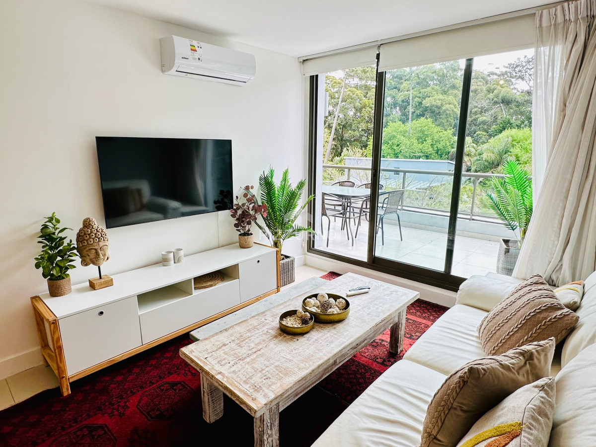 Apartamento Ref.1016 - Apartamento en alquiler con parrillero propio