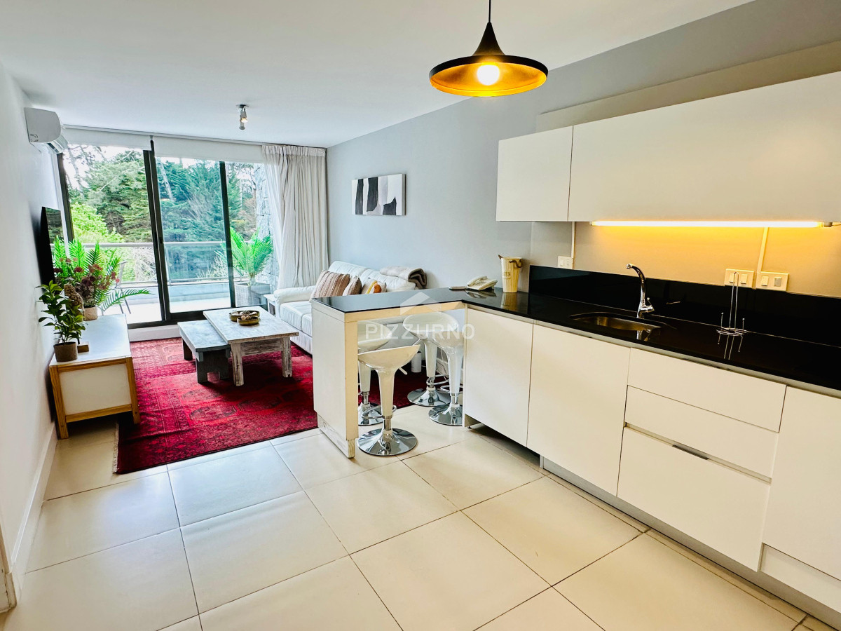 Apartamento Ref.1016 - Apartamento en alquiler con parrillero propio