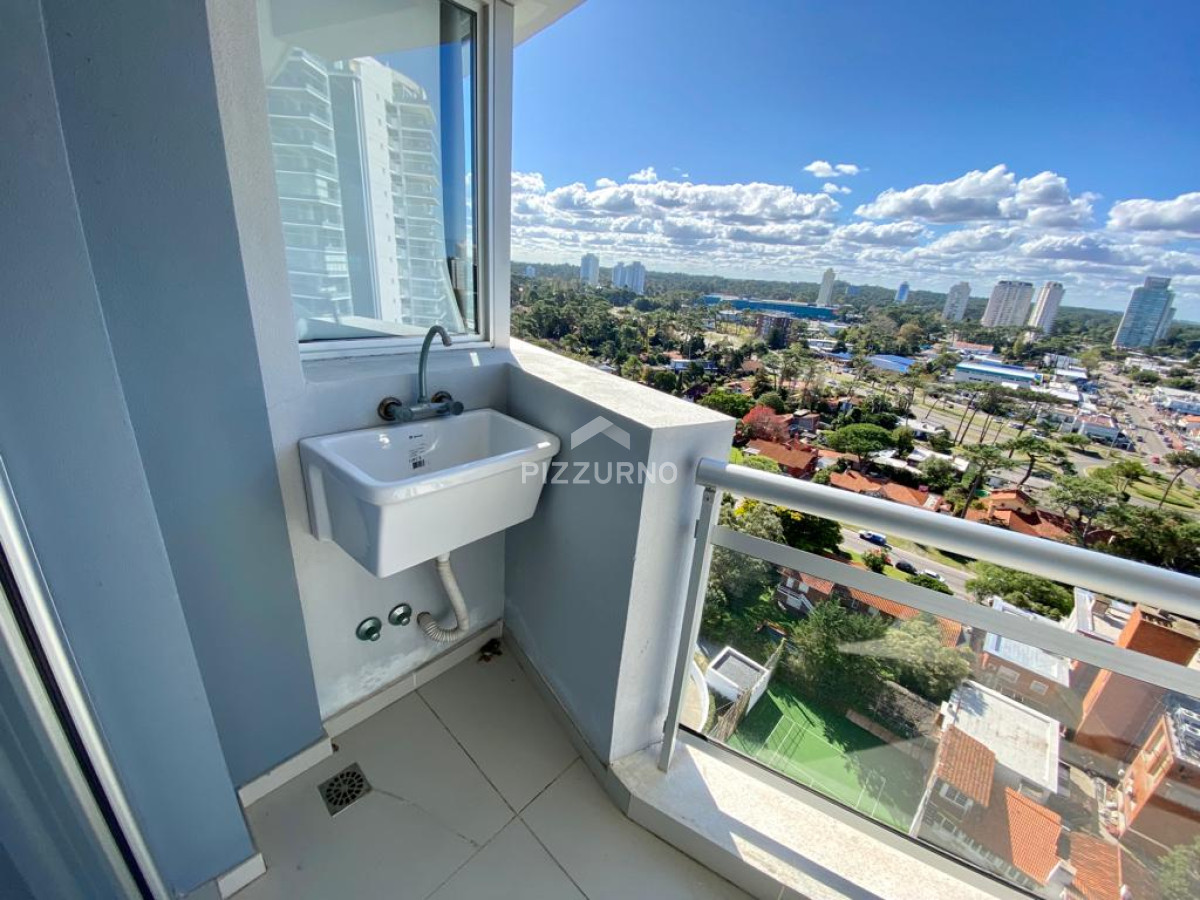 Apartamento Ref.99 - Torre de categoria con la  mejor vista de playa mansa 