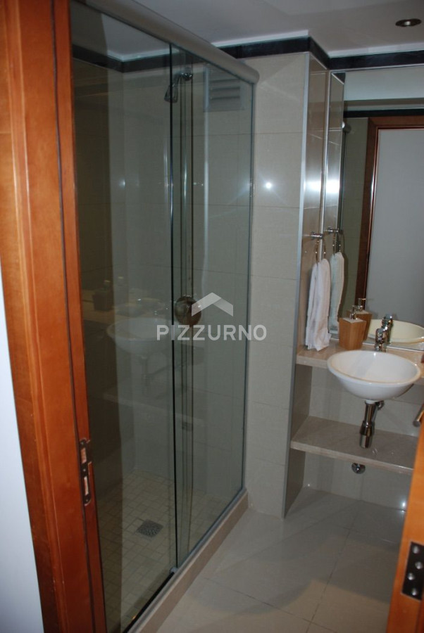 Apartamento Ref.645 - edificio en primera linea al mar , consulte por alquiler y venta 