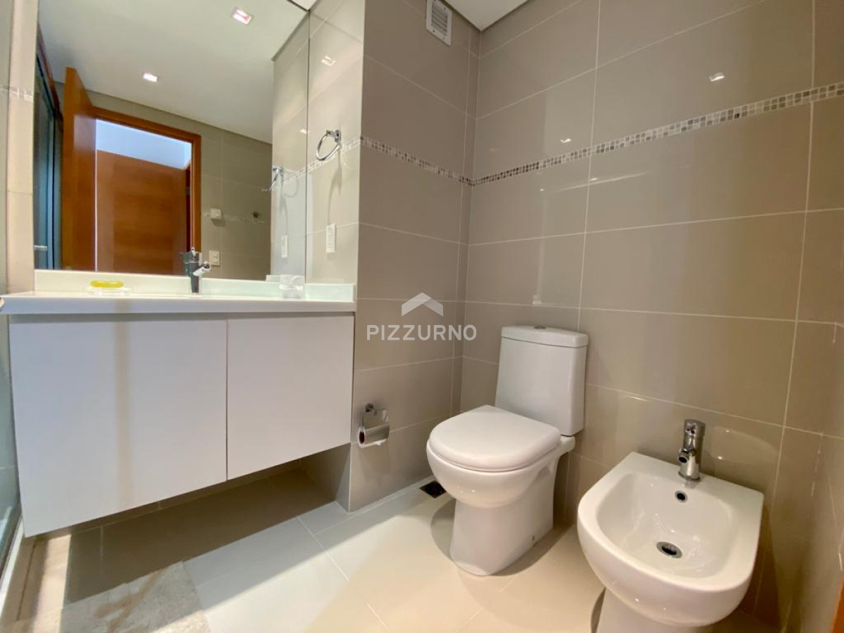 Apartamento Ref.99 - Torre de categoria con la  mejor vista de playa mansa 