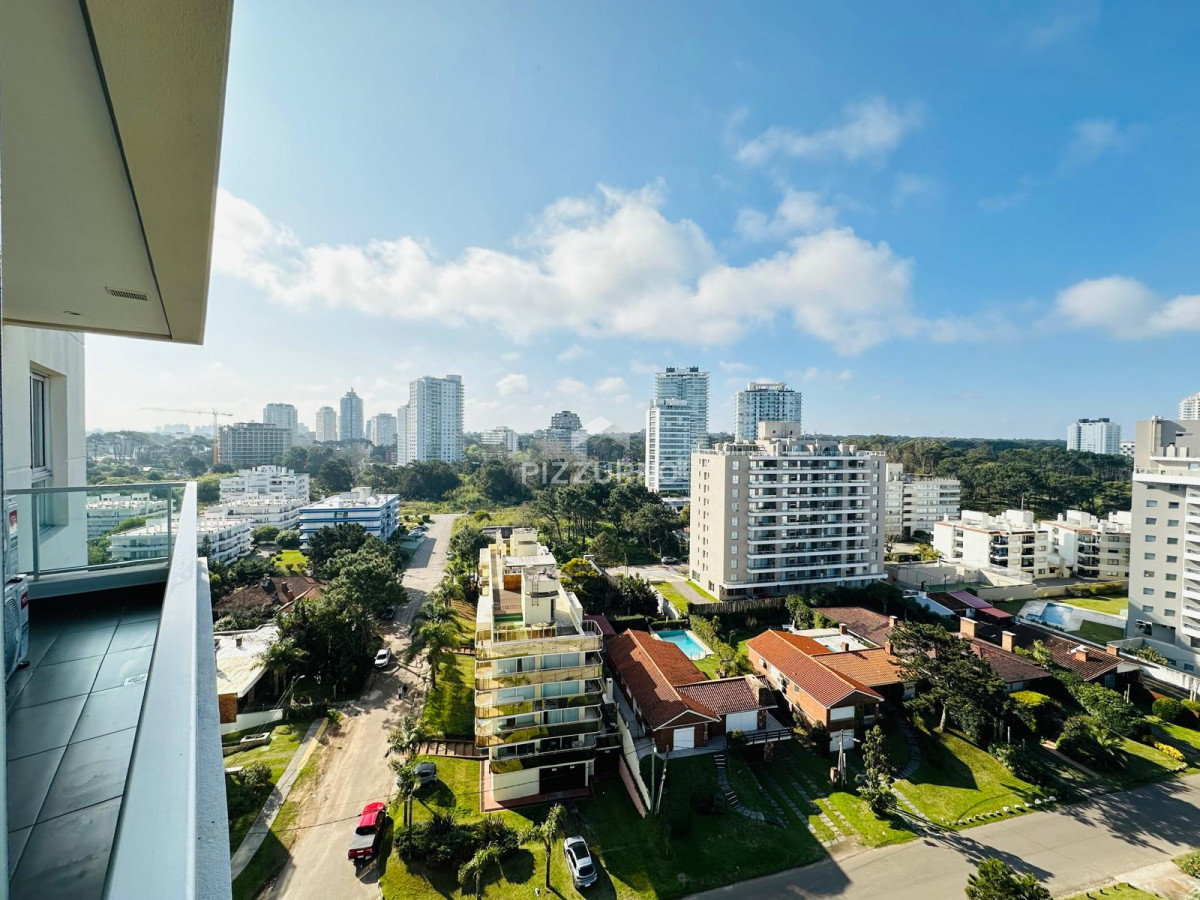 Apartamento Ref.132 - Departamento en alquiler en edificio con servicios.