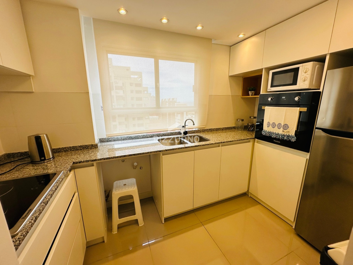 Apartamento Ref.914 - Apartamento de 3 dormitorios en alquiler, playa Brava